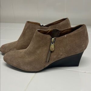 Adrienne Vittadini Taupe Suede Ankle Booties